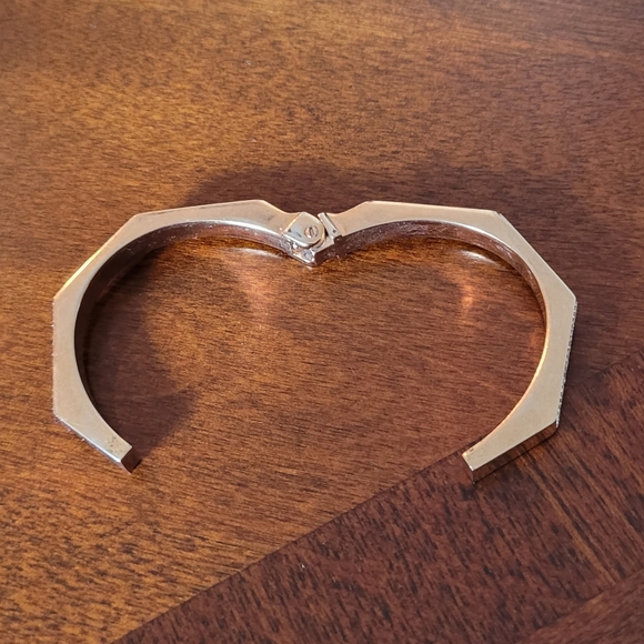 Vita Fede Single 24k Gold Plated Swarovski Crystals Cuff Bracelet New - Picture 3 of 5